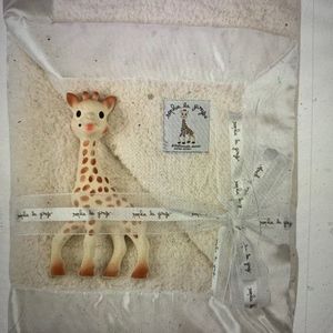 Sophie la Giraffe gift set